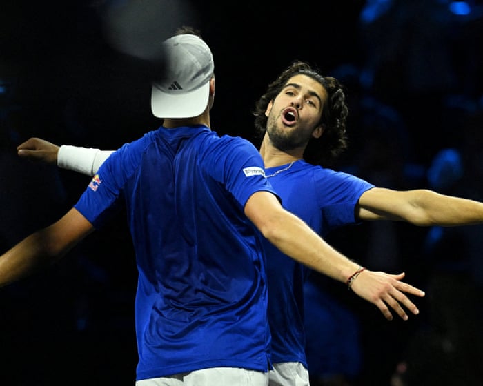 Carlos Alcaraz leads by example as Europe take early lead in Laver Cup