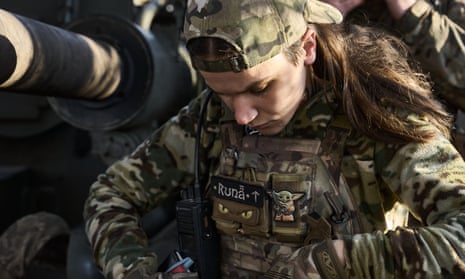 Army and Air Force Run Out of Female Hot Weather Uniforms Amid