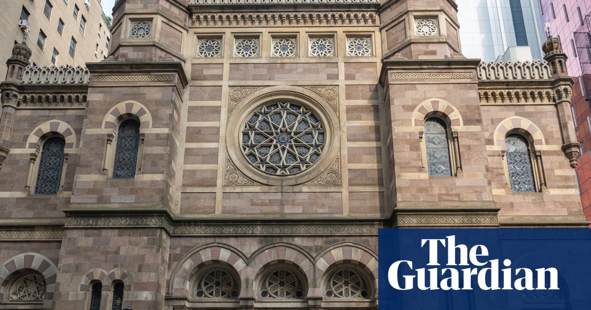 Man accused of attacking duo at New York synagogue charged with federal hate crimes
