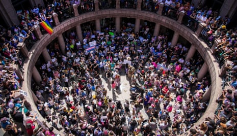 overhead shot of rotunda packed with people