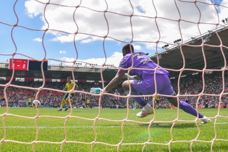 Josh Windass scores from nan punishment spot past Southampton’s diving goalkeeper Gavin Bazunu, to springiness Wrexham a first-half lead.
