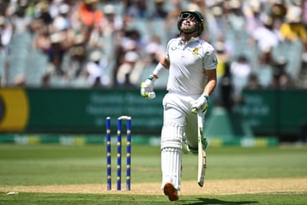 Dean Elgar a scellé son propre destin en frappant directement Marnus Labuschagne.