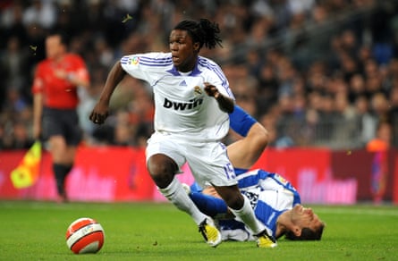 Drenthe playing for Real Madrid against Espanyol in 2008