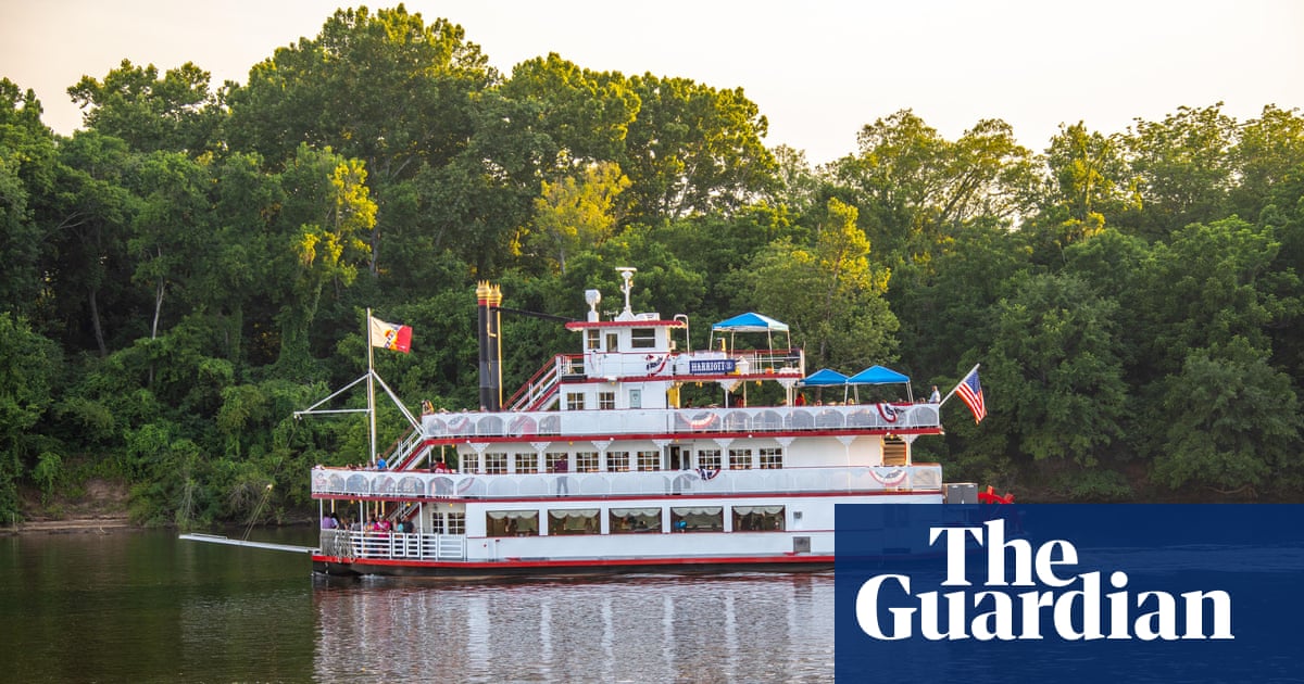 Montgomery riverboat cocaptain says he was hanging on for dear life in brawl  The Guardian US Montgomery riverboat cocaptain says he was hanging on for dear life in brawl  The Guardian US