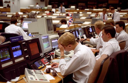 Sterling traders at NatWest’s foreign exchange department, as the pound still remained in the danger zone on Europe’s ERM in 1992