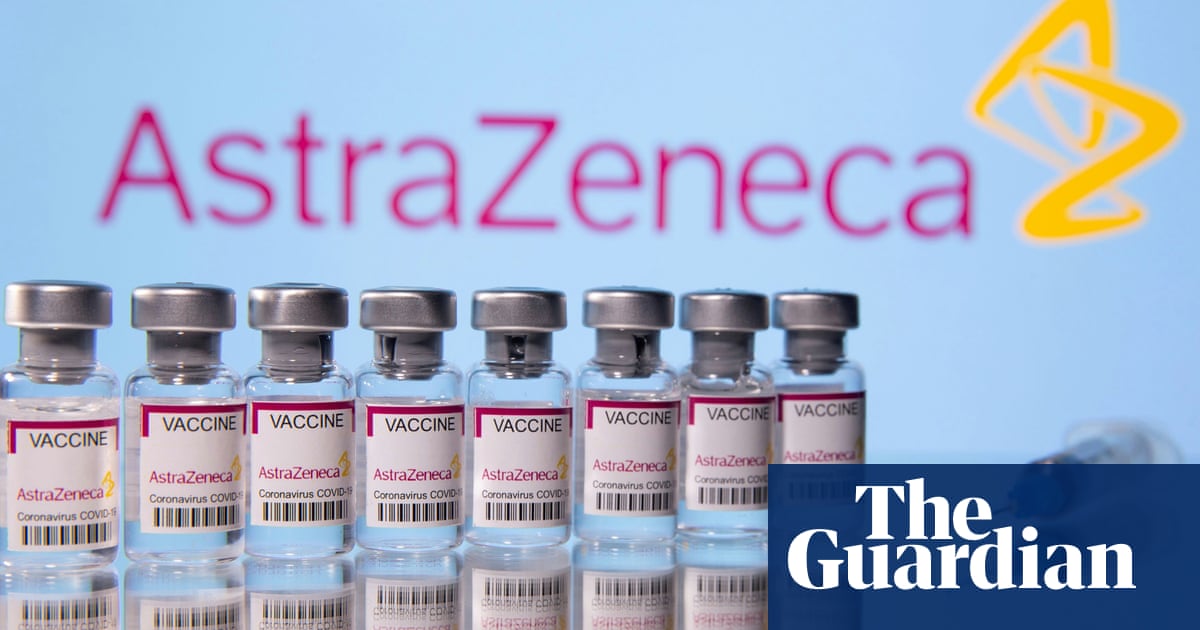 Vacuna AstraZeneca vinculada a un riesgo ligeramente mayor de trastornos sanguíneos