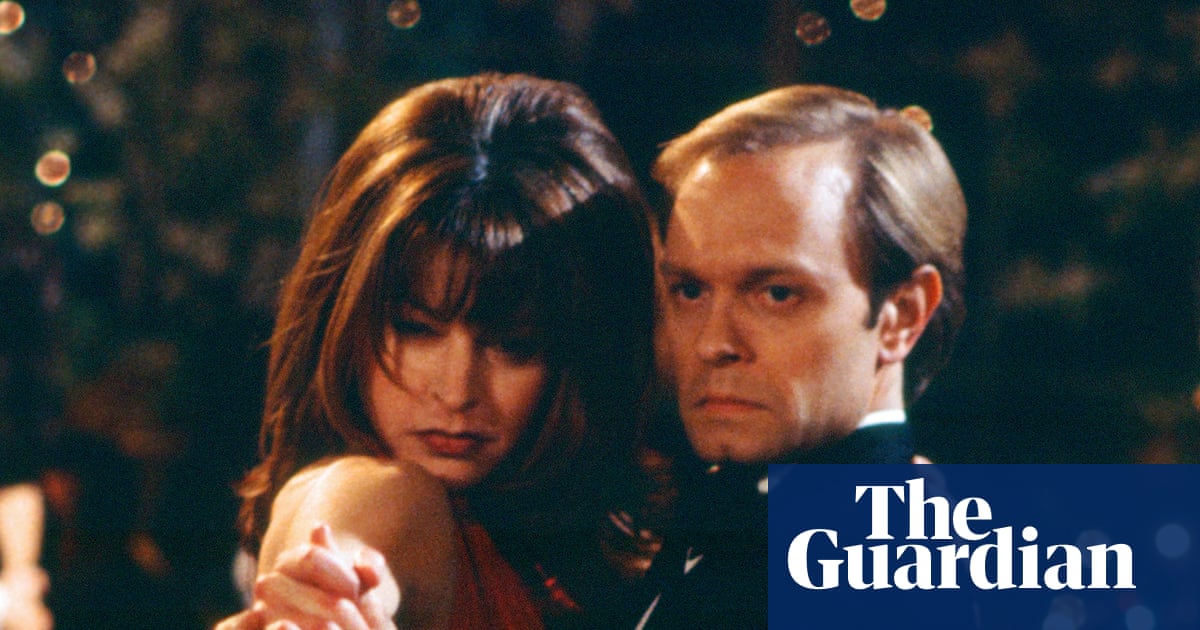 Frasier Stars Jane Leeves and David Hyde Pierce Reflect on Daphne and Niles' Love Story