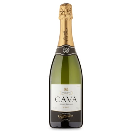 25 of 2021's best sparkling wines under £40, from £10 cava to champagne and  English fizz