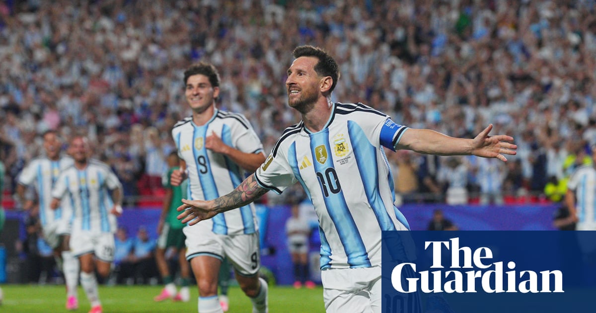 Messi dazzles to equal World Cup scoring record as Argentina breeze past Algeria
