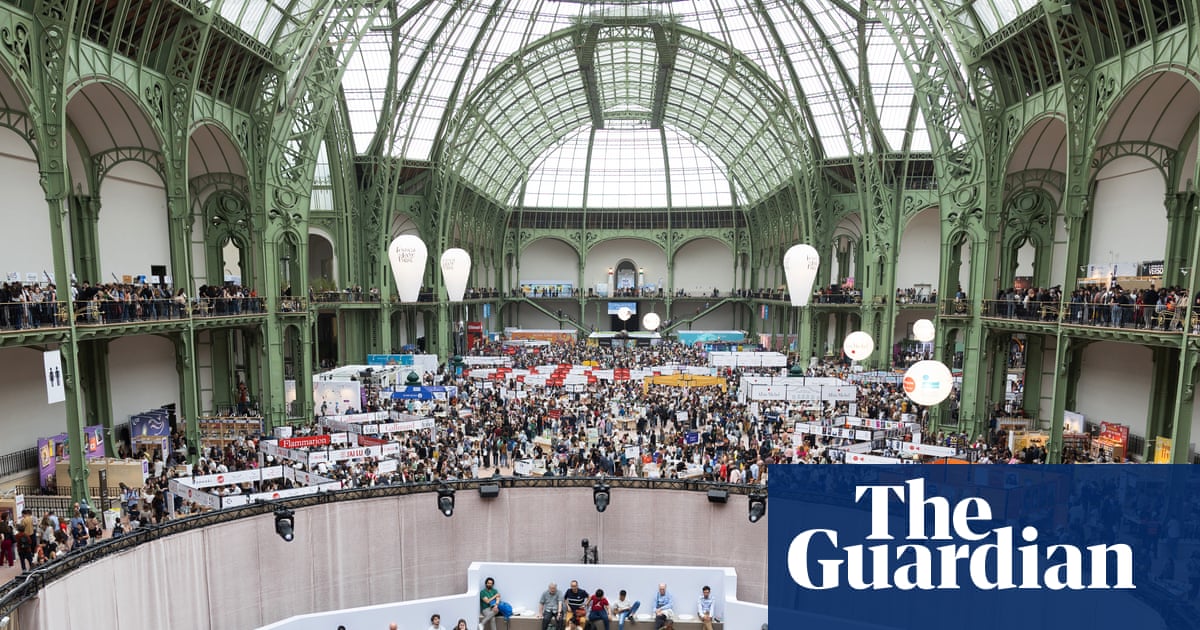 Amazon pulls sponsorship from Paris book festival after booksellers' association boycott