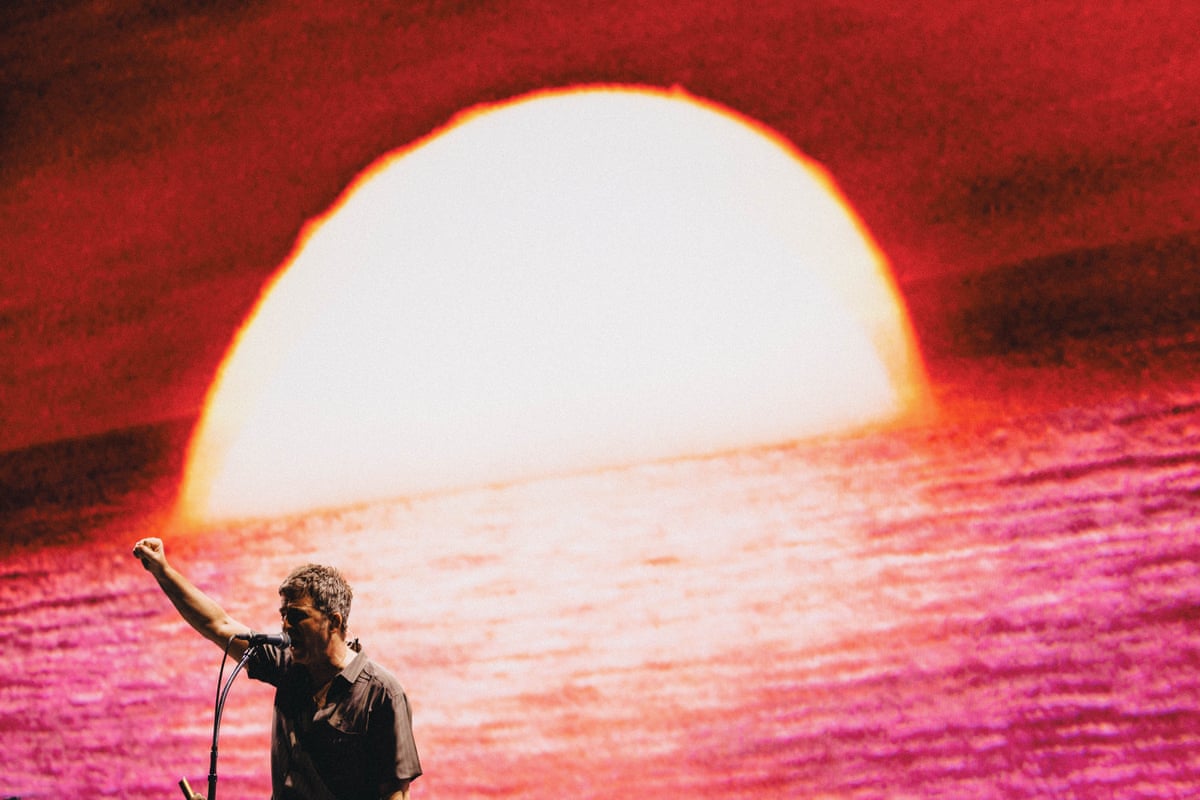 Noel on stage.