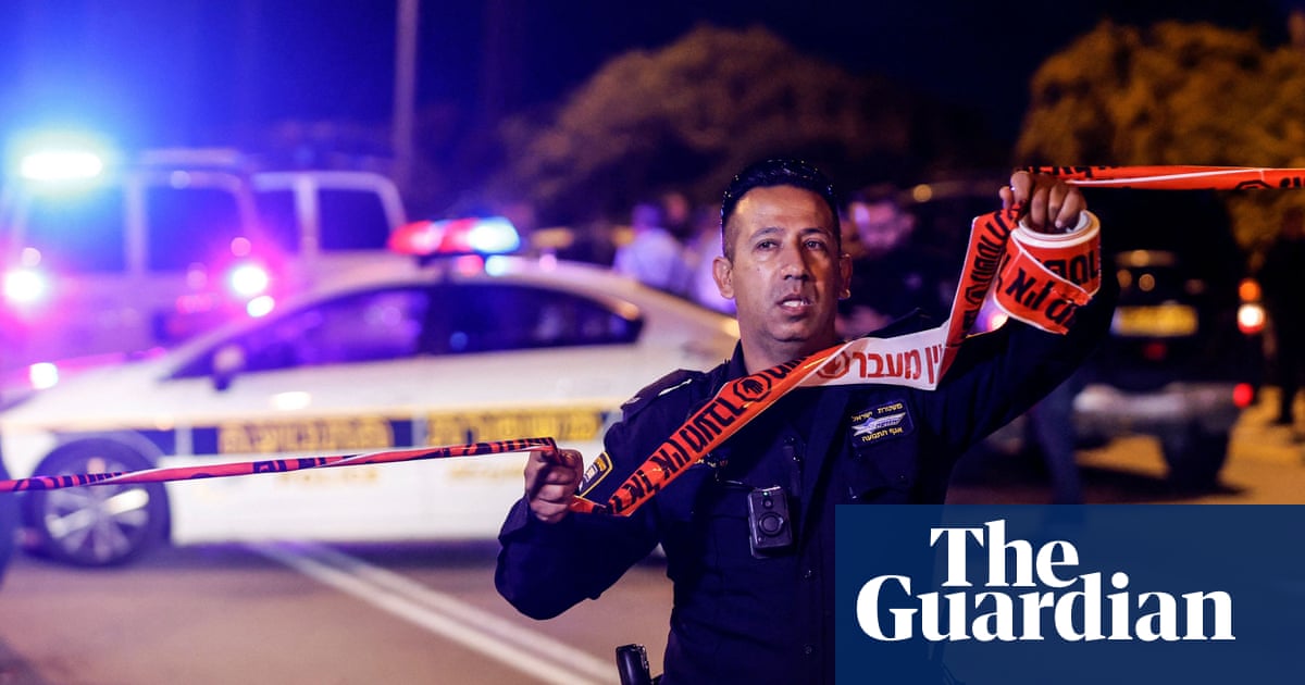 Palestinian man stabs Israeli police officer and is shot dead in Ashkelon
