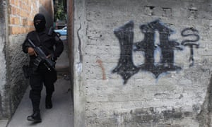 el salvador gang police