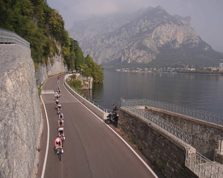 The peloton snakes its way through Lombardy by lake Como in Italy