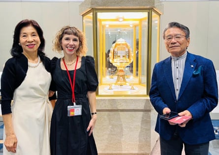 Serena Kutchinsky (centre) with Reiko and Takashi Mabuchi, who donated to a museum the golden egg Kutchinsky’s father made