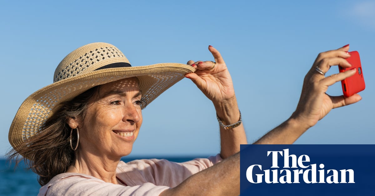 Hot divorcee summer: get ready for big hats, hot sex and don't-care energy