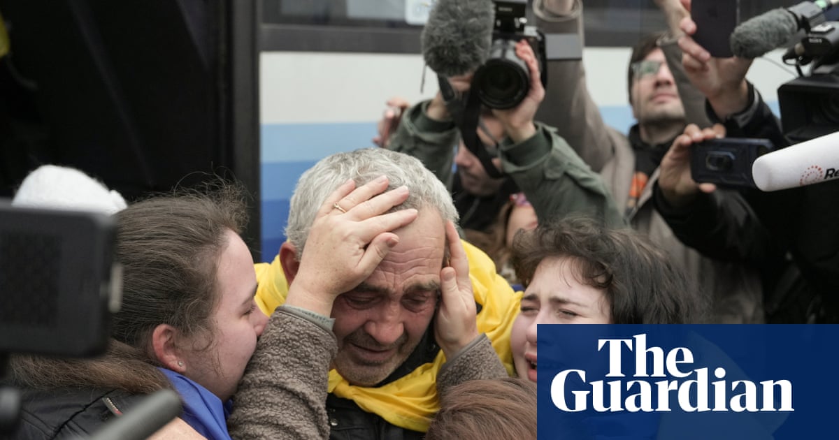 Oleshky evacuees reunite with families after truce allows crossing into Ukraine