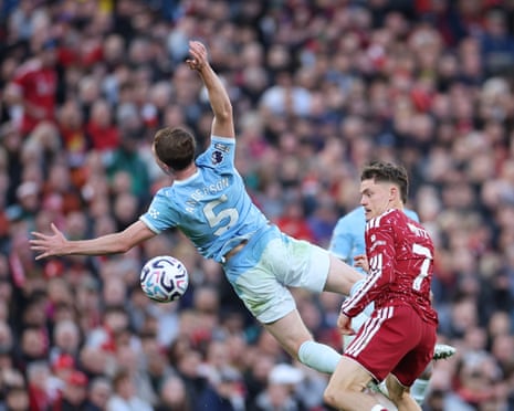 Florian Wirtz (right) again struggled to express himself against Manchester City on Sunday.