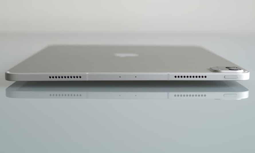 Apple Ipad Pro M1 Review Stunning Screen And So Much Power Ipad The Guardian Apple Ipad Pro M1 Review Stunning Screen And So Much Power Ipad The Guardian
