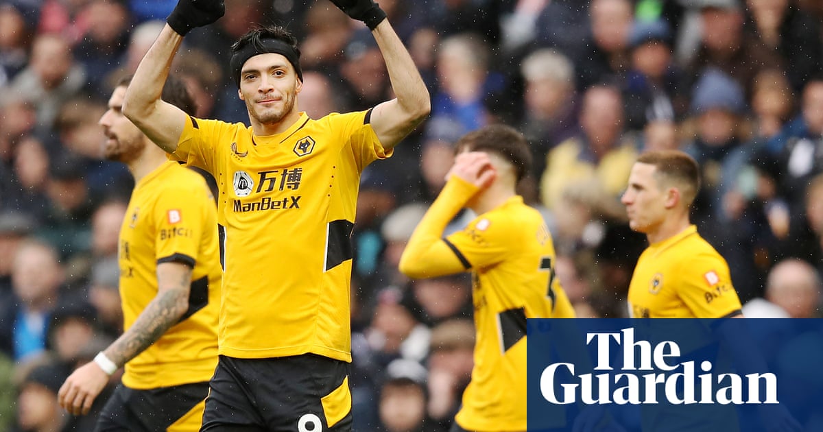 As Manchester United falter again, will Wolves go fourth? - Football Weekly