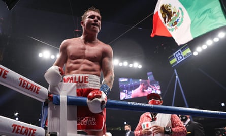 Saul 'Canelo' Alvarez defeats Callum Smith to win super-middleweight titles  - AS USA