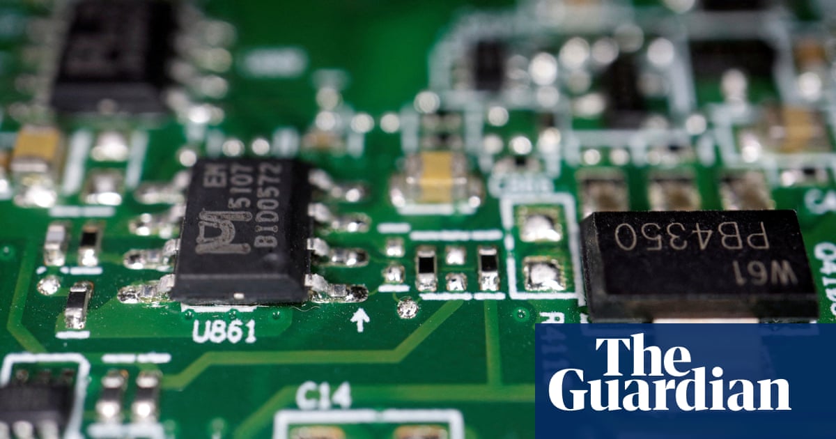 US begins inquiry into pharmaceutical and chip imports in bid to impose tariffs