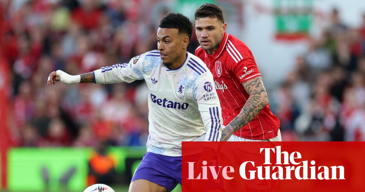 Nottingham Forest vs Aston Villa match scene