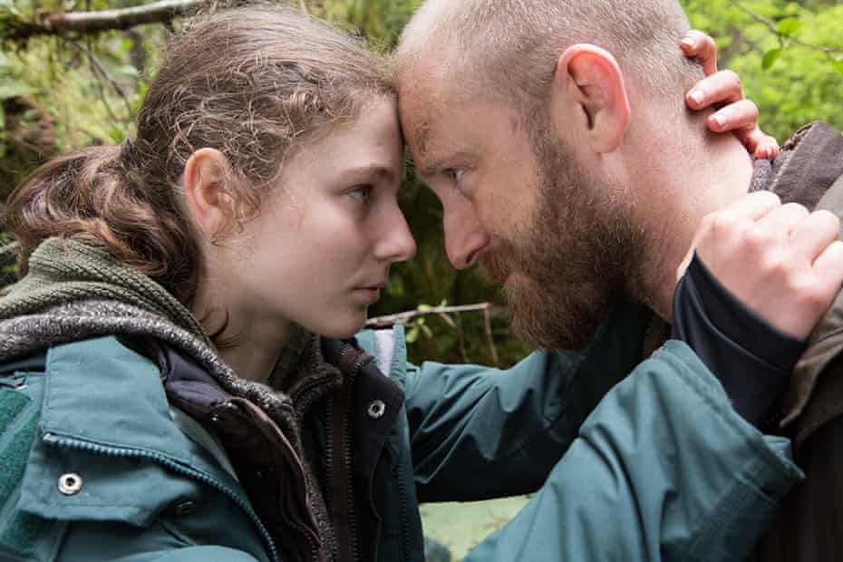 Thomasin McKenzie ands Ben Foster in Leave No Trace
