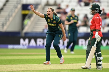 Ellyse Perry successfully appeals for the wicket of Bangladesh's Shorna Akter.