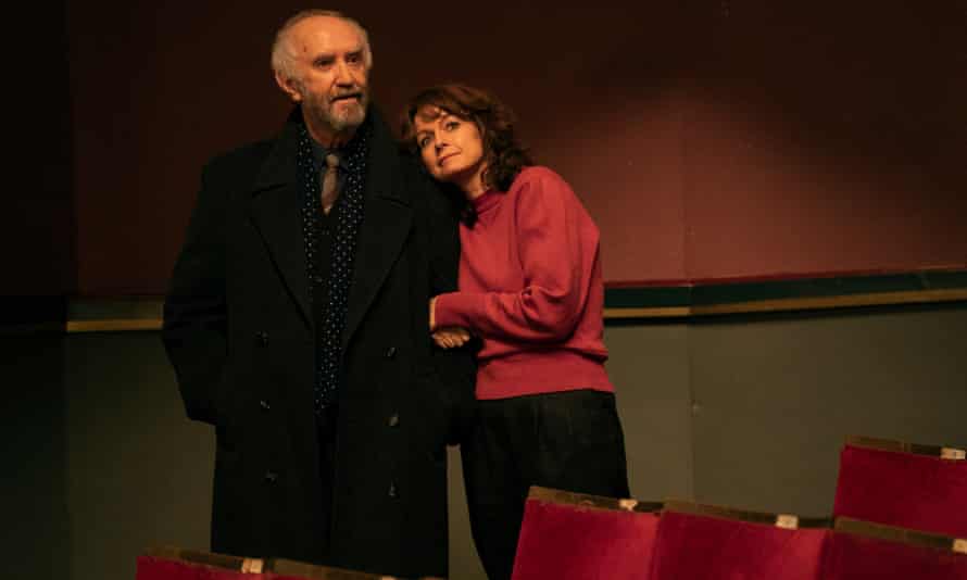 Jonathan Pryce and Samantha Morton in Save the Cinema.