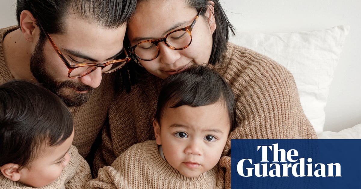 Katrina was separated from her newborn twins for 33 days. NSW psychiatrists warn specialised support for mothers is in crisis