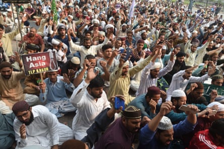 Protesters chant slogans during a demonstration in Lahore against the decision to overturn the conviction of Asia Bibi