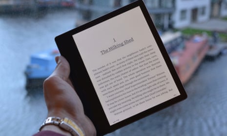 The Rolls Royce of e-readers … the Kindle Oasis 2017.