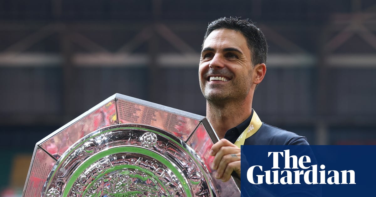 Arsenal thrash City to lift Community Shield