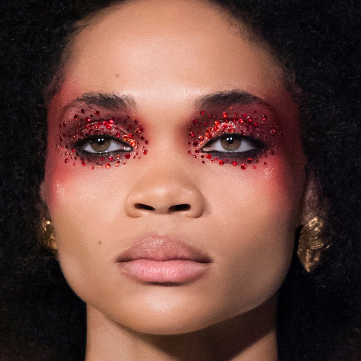 Red Eye Makeup