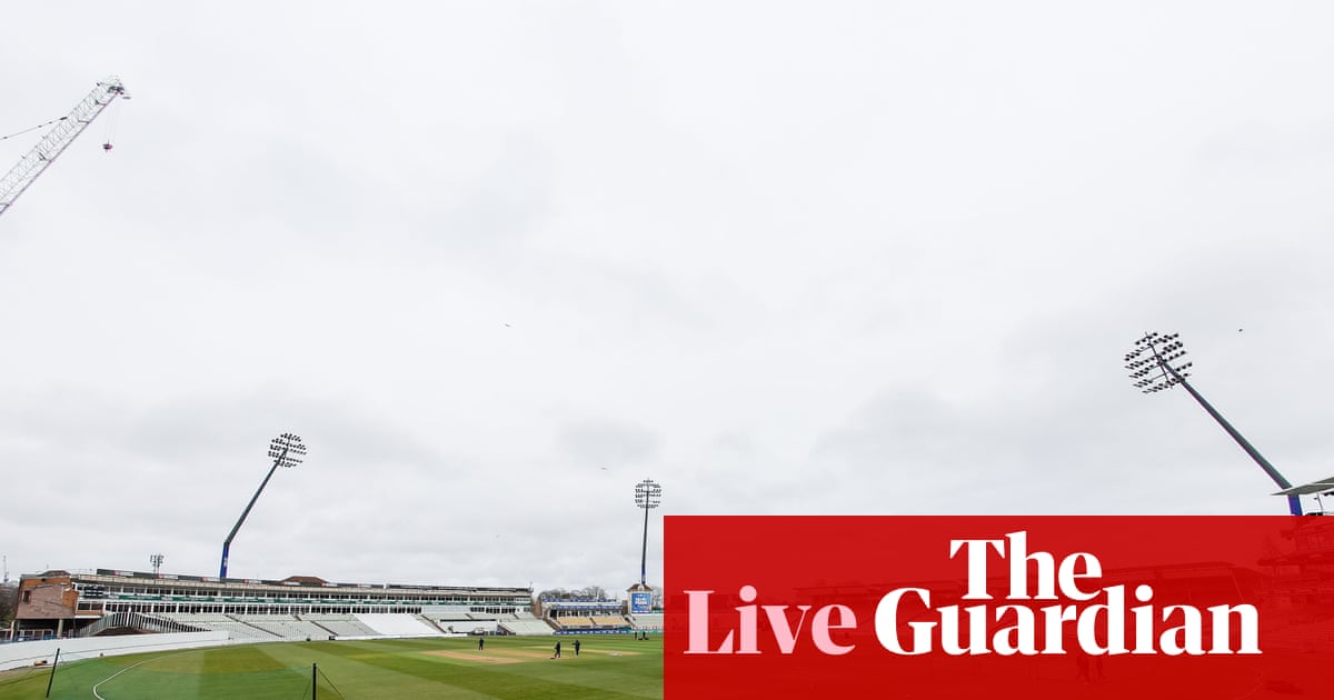 Hampshire v Somerset, Warwickshire v Essex, and more: county cricket day one – live