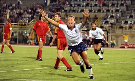 David Platt celebates scoring the winner against Belgium at Italia 90