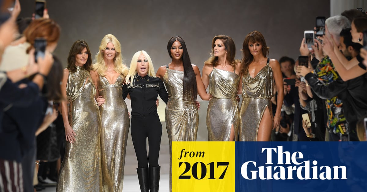 Original supermodels assemble for catwalk tribute to Gianni Versace | Milan fashion week | The Guardian Original supermodels assemble for catwalk tribute to Gianni Versace | Milan fashion week | The Guardian