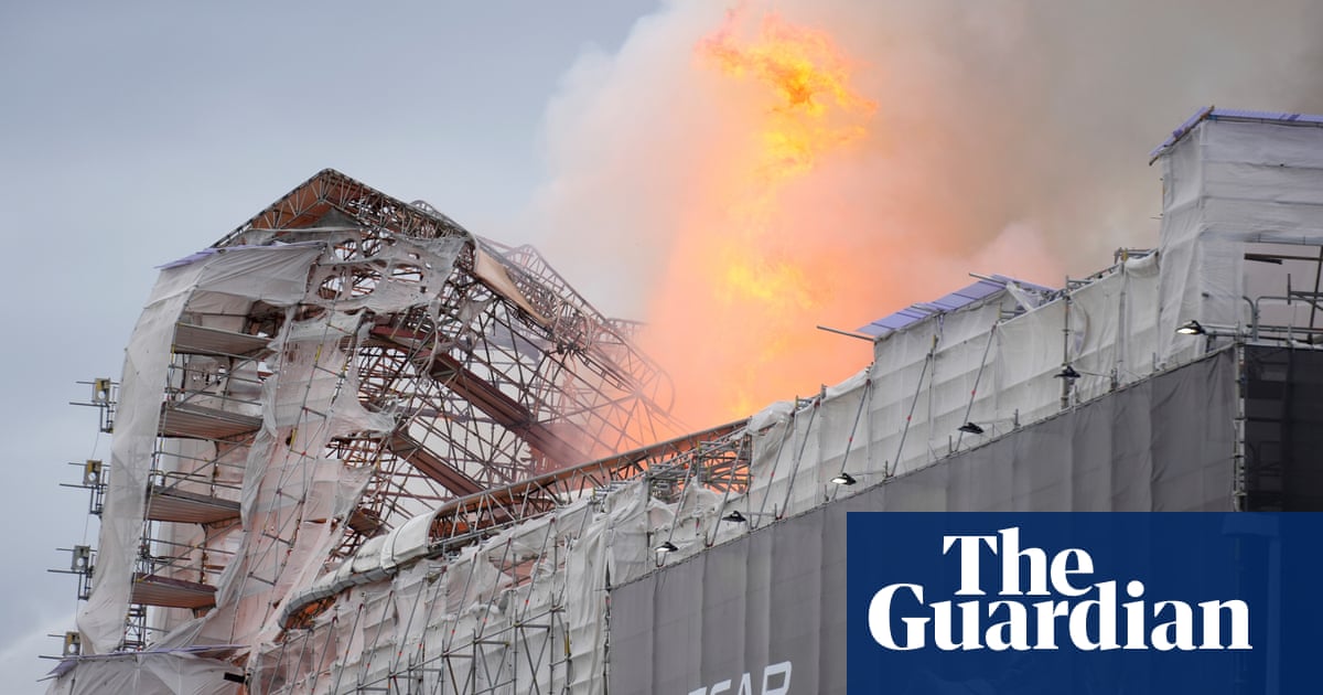 Spire collapses after fire at old Copenhagen stock exchange |  Denmark