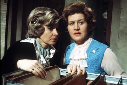 Routledge with Prunella Scales in Alan Bennett’s Doris and Doreen, televised on ITV in 1978 – one of her many collaborations with Bennett.
