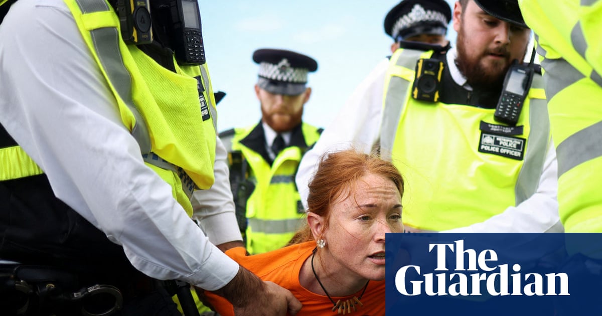Met police accused of assault on right to protest' after tenfold rise in nuisance law arrests