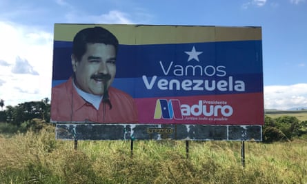 A propaganda billboard in support of Nicolás Maduro
