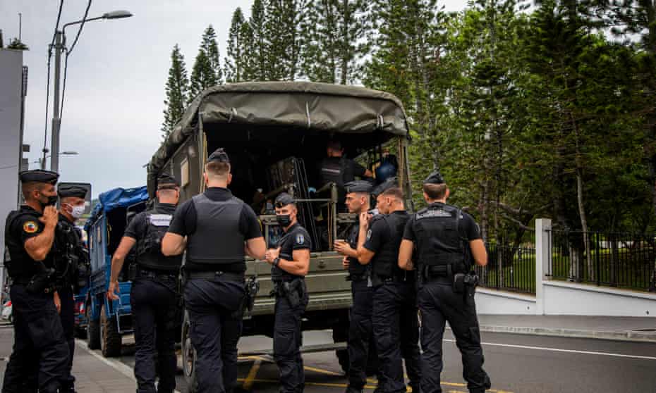 French gendarmes deploy in New Caledonia
