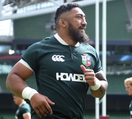 Bundee Aki