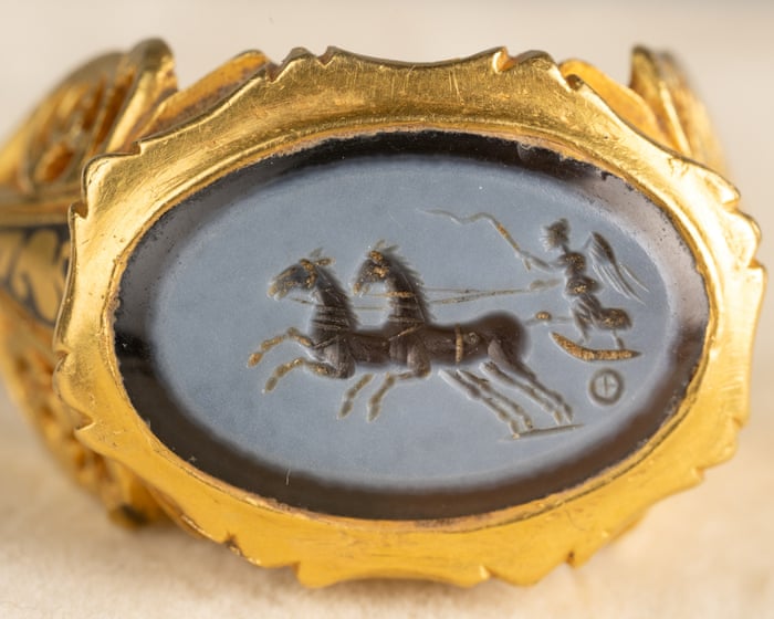 Somerset detectorist strikes gold with ‘spectacular’ Roman ring find