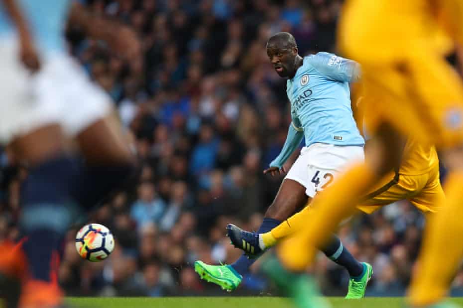 Yaya Touré threads a pass through to a Manchester City teammate in May 2019.