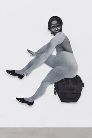 photography essay themes Frida Orupabo A lil help, 2021