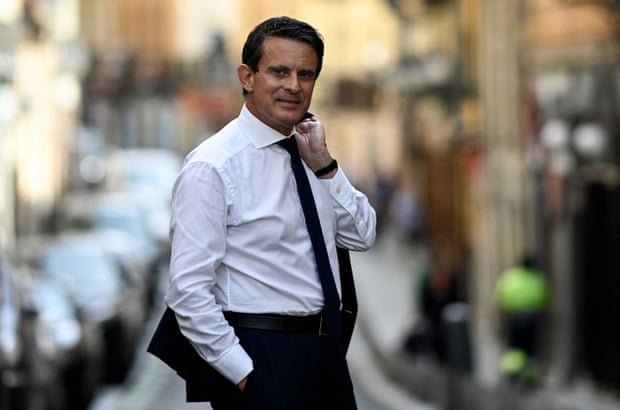 Former French Prime Minister and candidate of the presidential majority for the 5th constituency for French residents overseas, Manuel Valls, poses in a street of Madrid on May 12, 2022