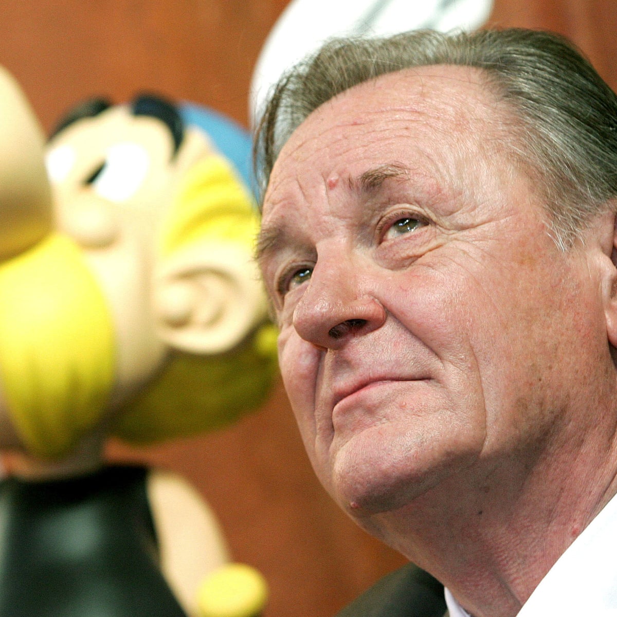 Asterix Creator Albert Uderzo Dies At 92 Asterix The Guardian