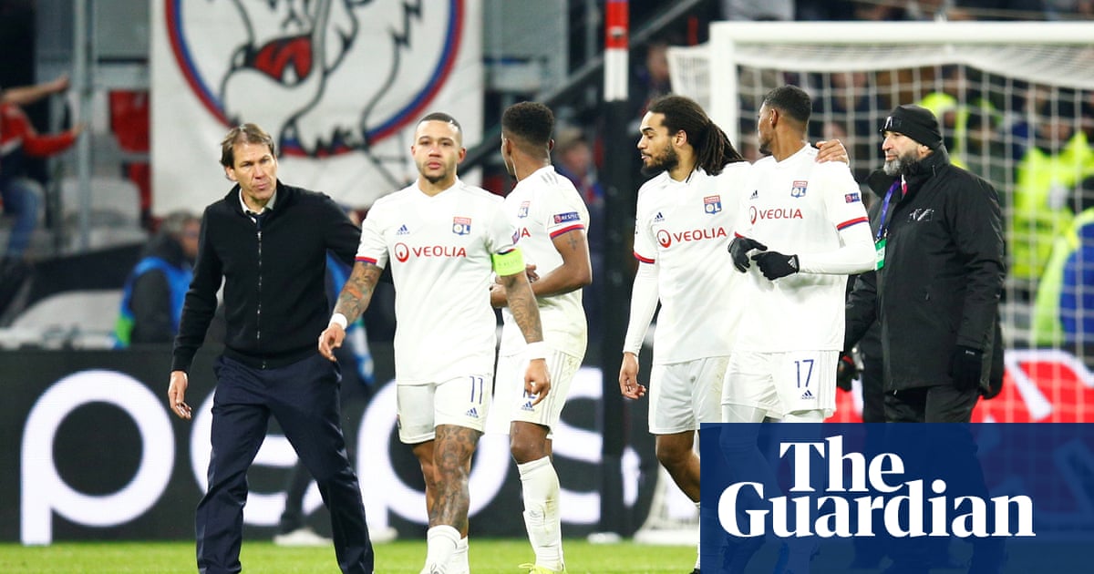 Memphis Depay clashes with Lyon fans over Marcelo donkey banner